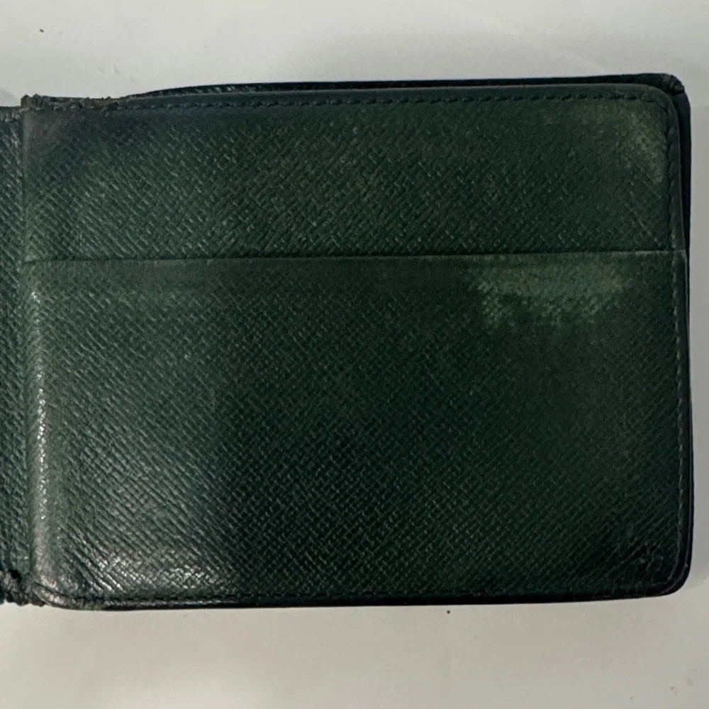 Louis Vuitton Black men’s wallet - project
